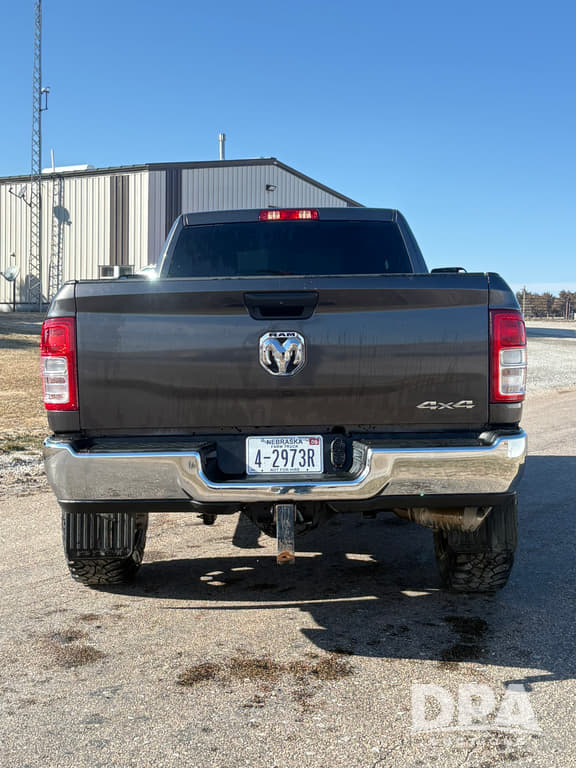 Image of Dodge Ram 3500 equipment image 3