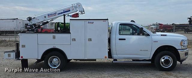 Image of Dodge Ram 3500 equipment image 3