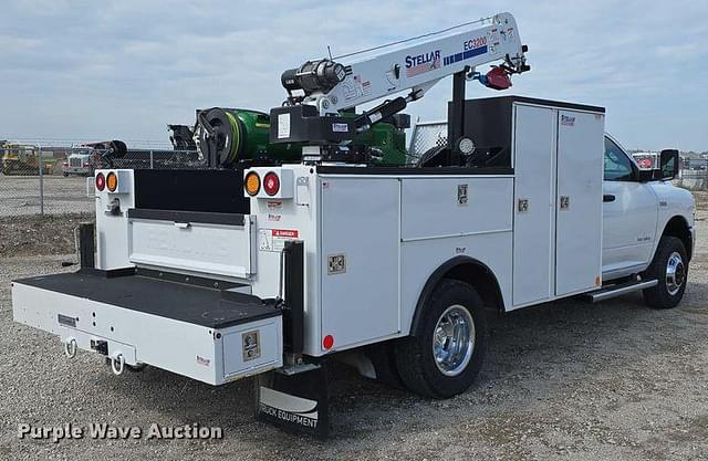 Image of Dodge Ram 3500 equipment image 4