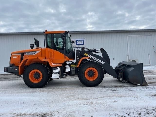 Image of Doosan DL220-5 equipment image 1