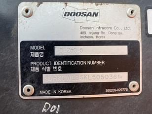 Main image  Doosan DL250-5 10