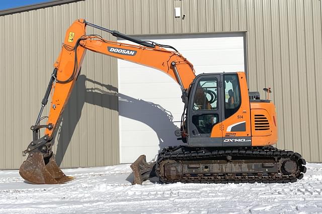 Image of  Doosan DX140LCR-5 equipment image 3