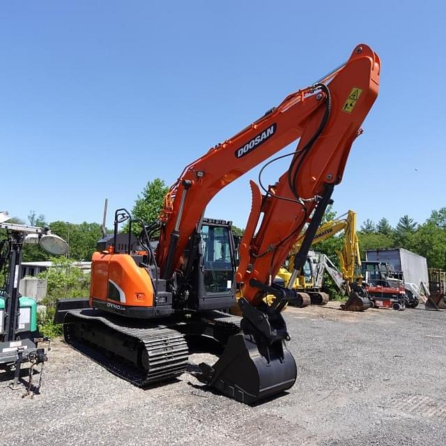 Image of  Doosan DX140LCR equipment image 3