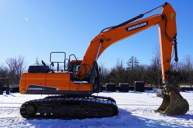 Image of  Doosan DX225LC-5 equipment image 4