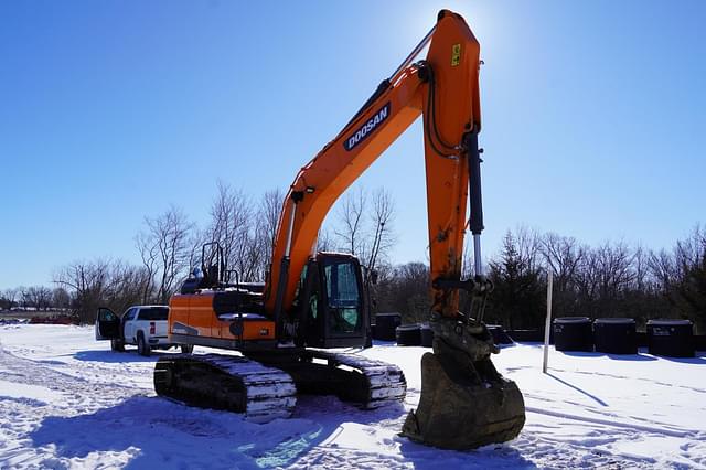 Image of  Doosan DX225LC-5 equipment image 3