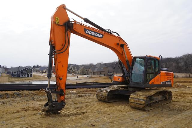 Image of  Doosan DX225LC-5 equipment image 4