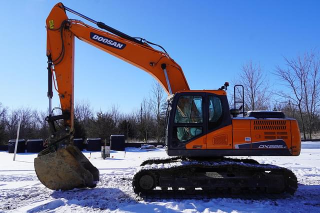 Image of  Doosan DX225LC-5 equipment image 4