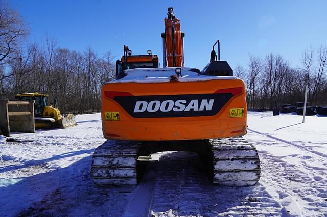 Image of  Doosan DX225LC-5 equipment image 2