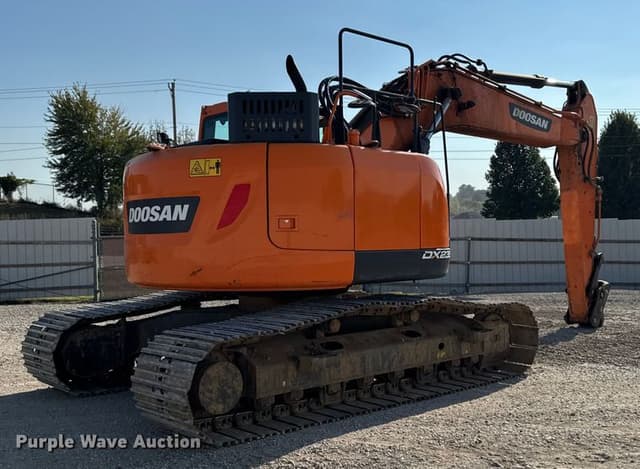 Image of  Doosan DX235LCR-5 equipment image 4