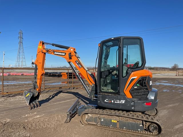 Image of  Doosan DX35 equipment image 1