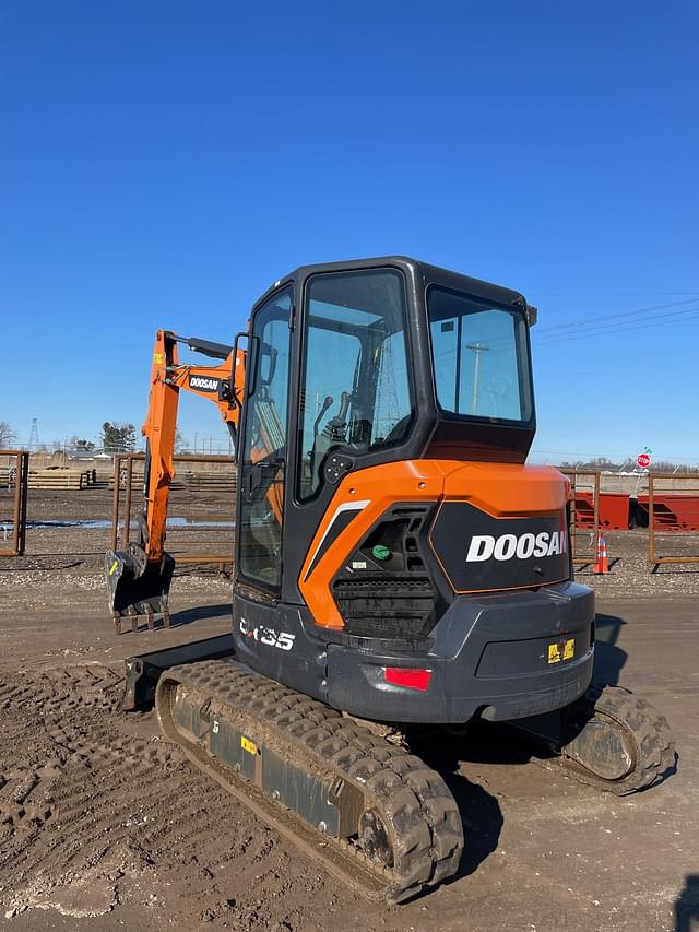 Image of  Doosan DX35 equipment image 2