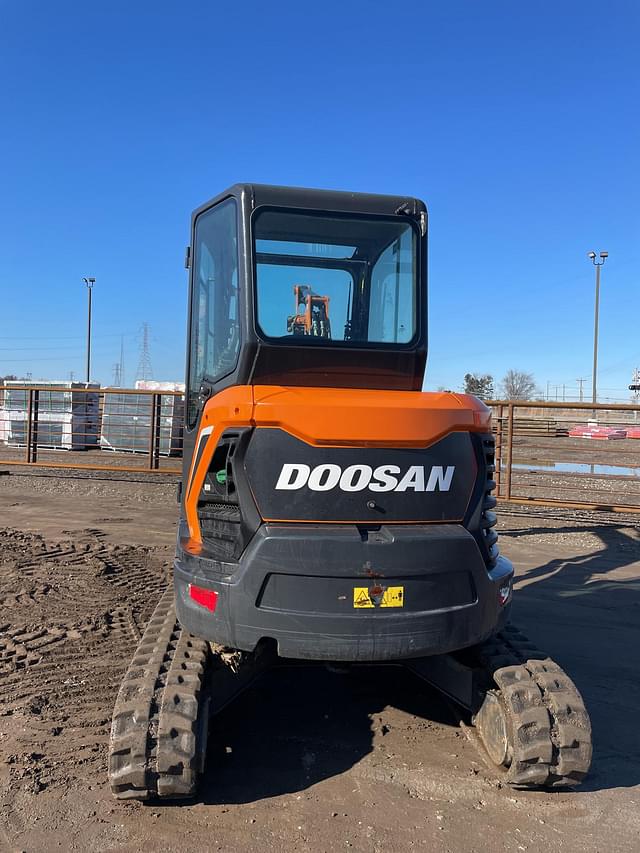 Image of  Doosan DX35 equipment image 3