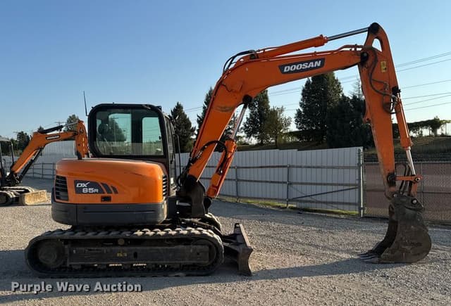 Image of  Doosan DX85R-3 equipment image 3