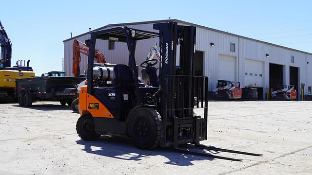 Image of  Doosan G25P-7 equipment image 3