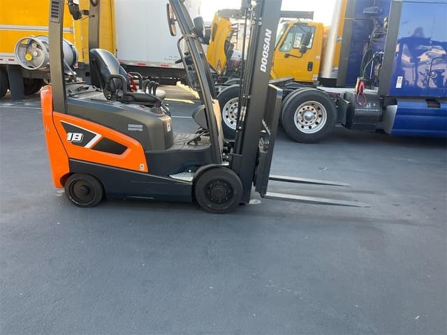 Image of Doosan GC18S-9 equipment image 3