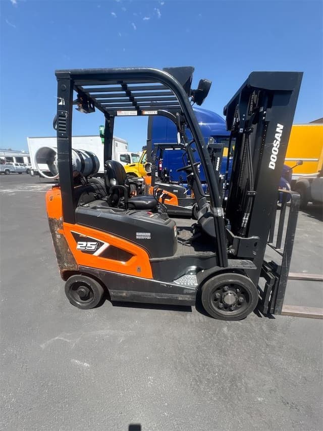 Image of Doosan GC25S-9 equipment image 3