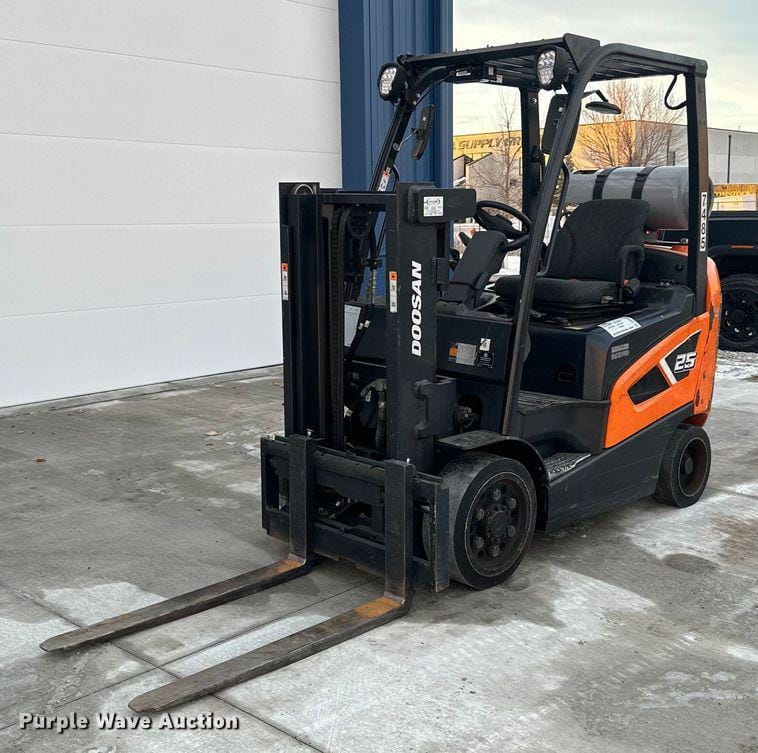 Main image  Doosan GC25S-9