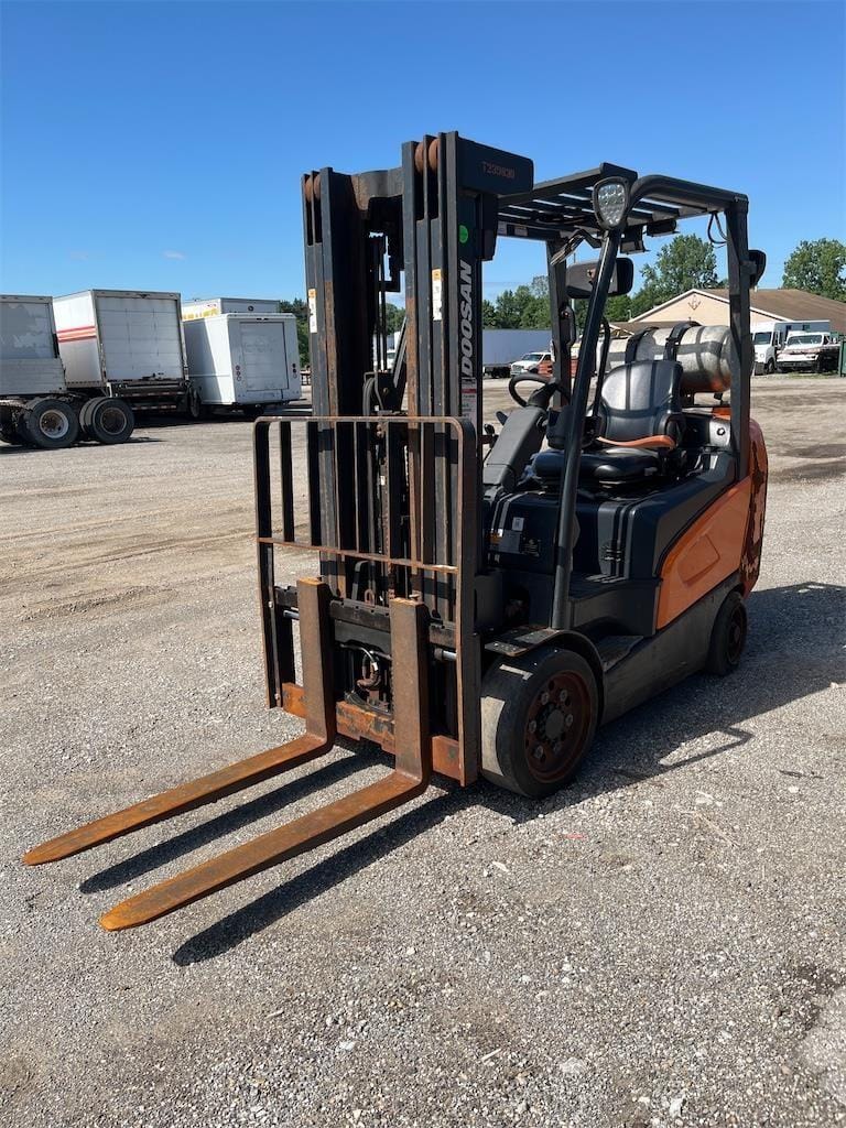 2021  Doosan GC30S-9 Equipment Image0