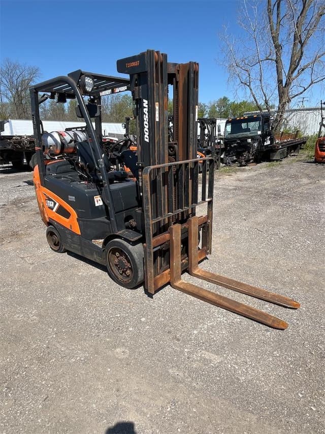 Image of  Doosan GC30S-9 equipment image 2
