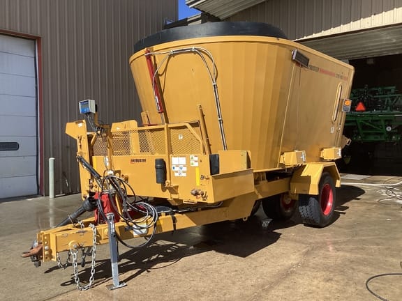 2021 Haybuster CMF-980 Equipment Image0