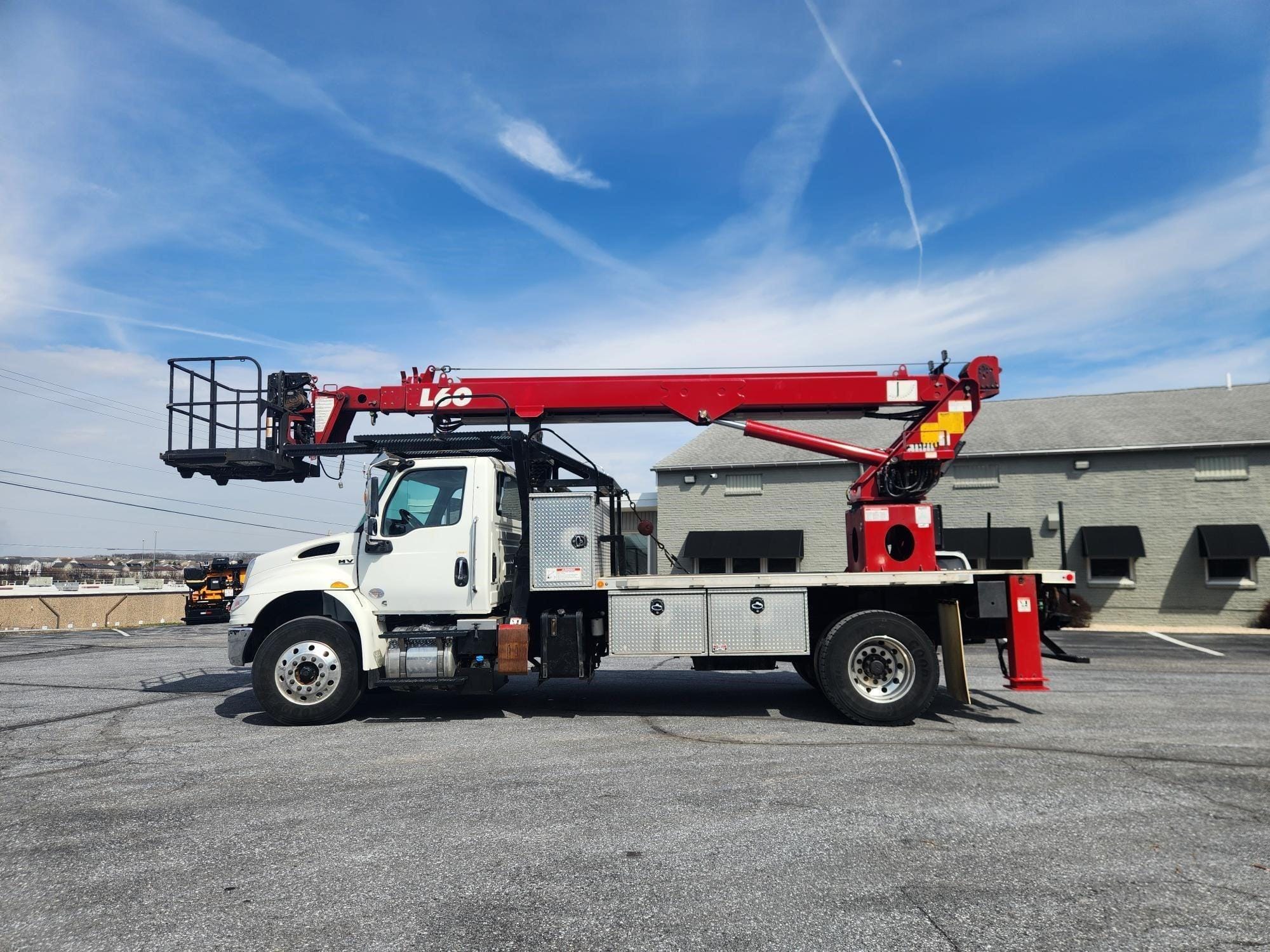 2021 Elliott L60R Equipment Image0