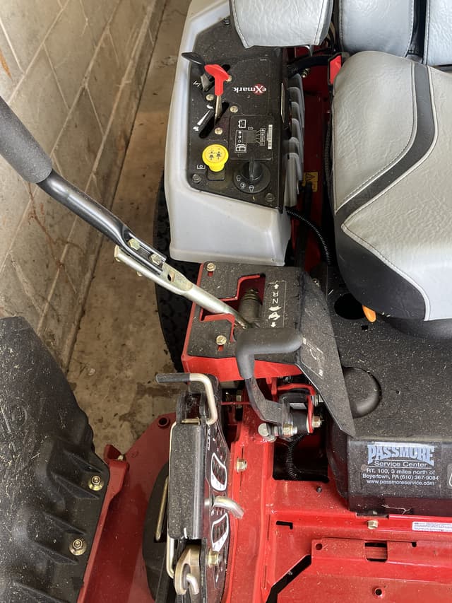 Image of Exmark E Series equipment image 1