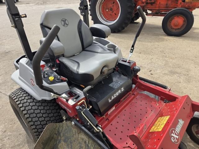 Image of Exmark Lazer Z equipment image 3