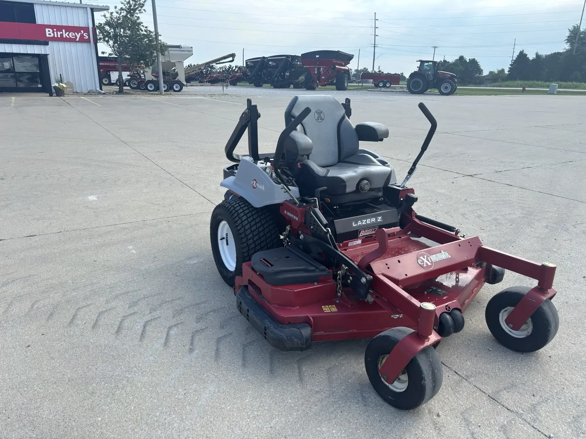 2021 Exmark Lazer Z Equipment Image0