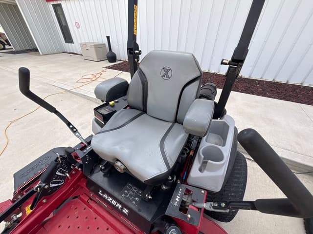 Image of Exmark Lazer XS equipment image 2