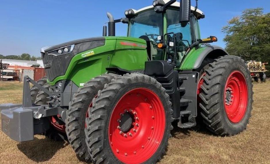 2021 Fendt 1038 Vario Equipment Image0