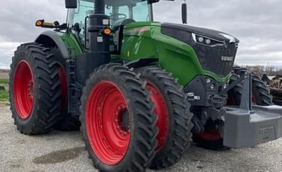 2021 Fendt 1042 Vario Equipment Image0