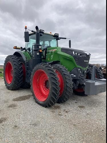2021 Fendt 1042 Vario Equipment Image0