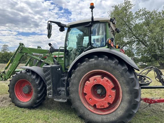 Image of Fendt 716 Vario equipment image 2