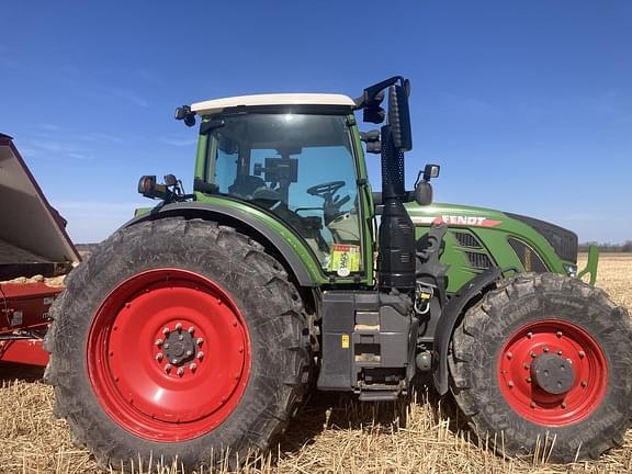 Image of Fendt 716 Vario equipment image 1