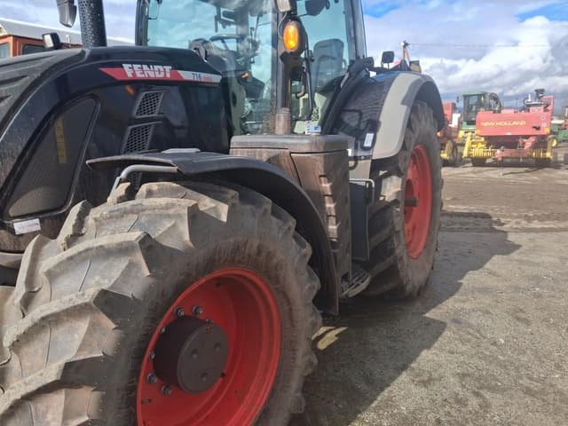 Image of Fendt 716 Vario equipment image 4