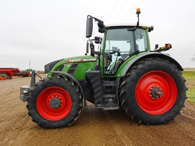 Image of Fendt 724 Vario equipment image 3