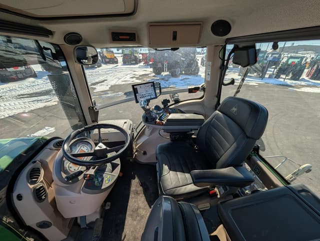 Image of Fendt 824 Vario equipment image 4