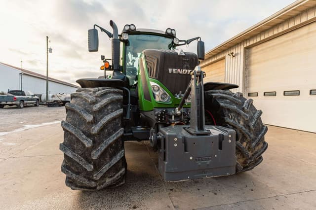Image of Fendt 828 Vario equipment image 2