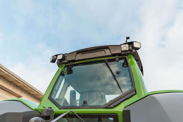 Image of Fendt 828 Vario equipment image 4
