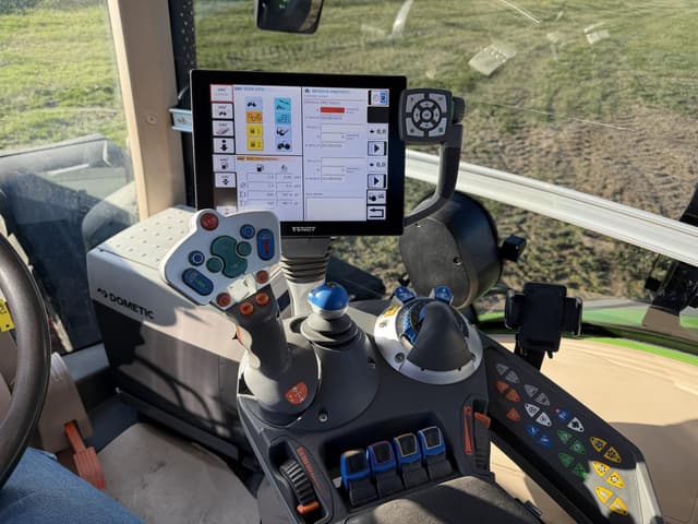 Image of Fendt 933 Vario equipment image 3