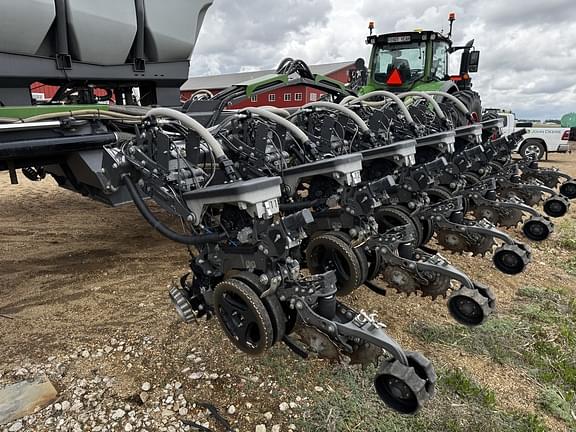 Image of Fendt Momentum 16 equipment image 2