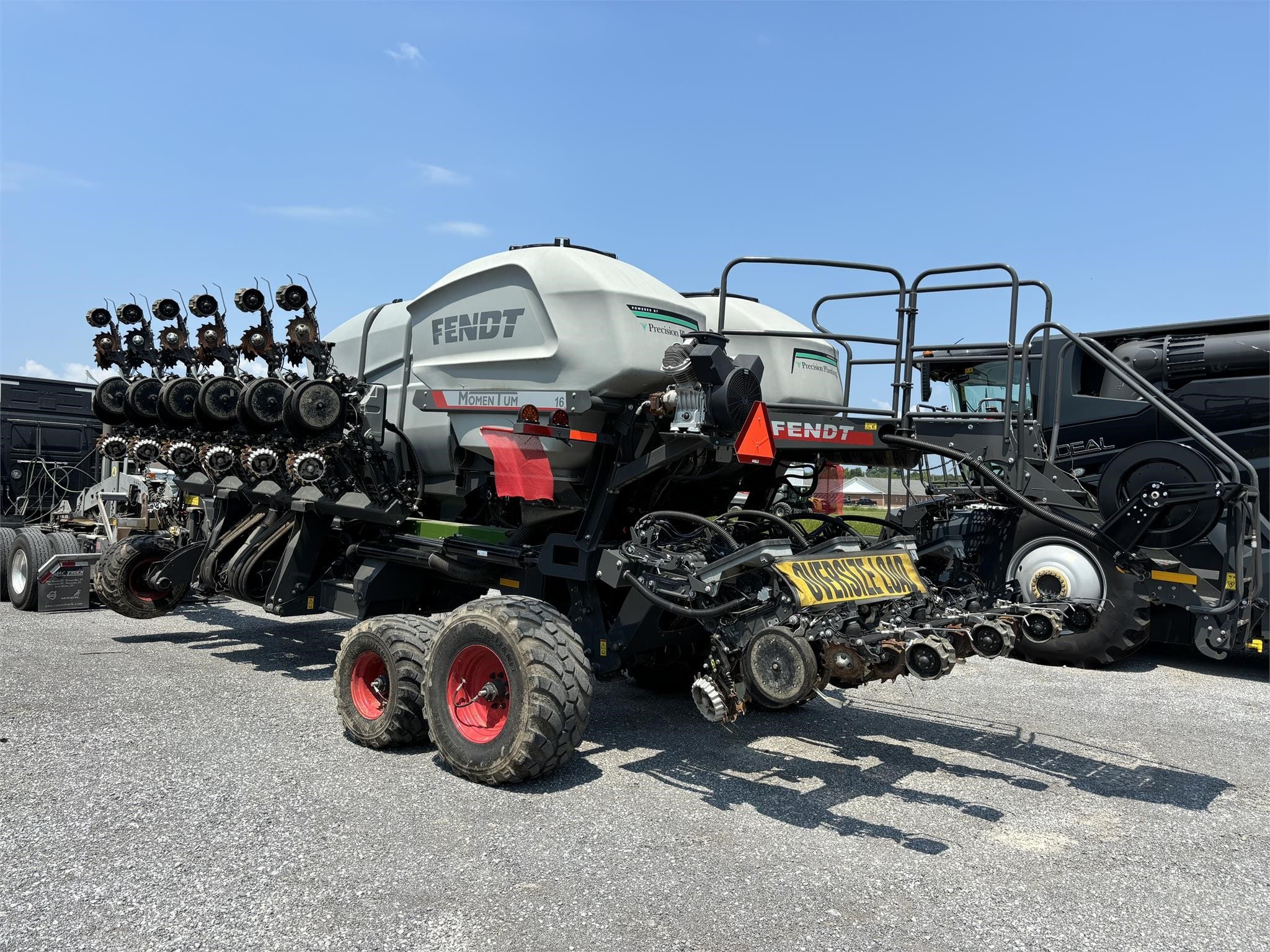 2021 Fendt Momentum 16 Equipment Image0