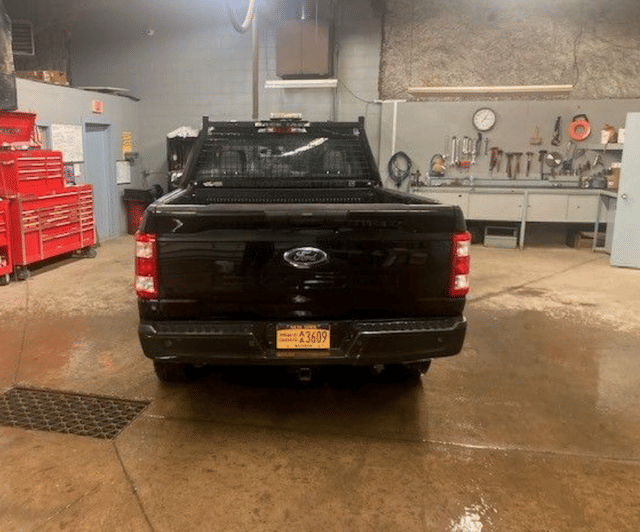 Image of Ford F-150 equipment image 1