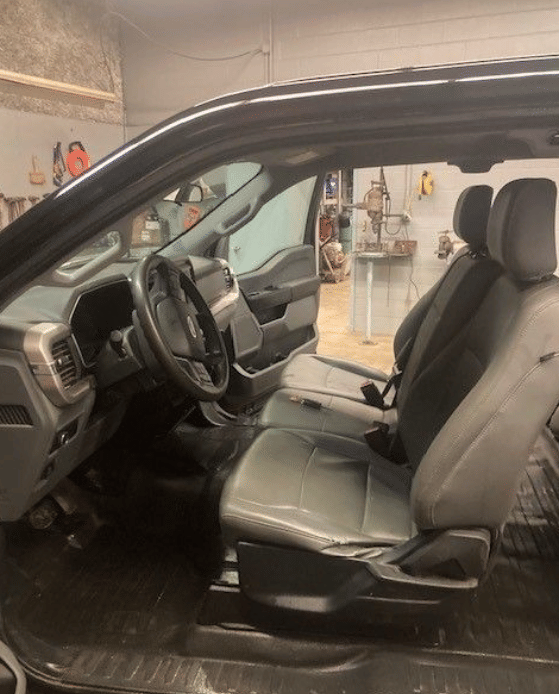 Image of Ford F-150 equipment image 4