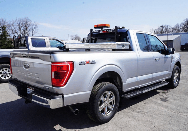 Image of Ford F-150 equipment image 4