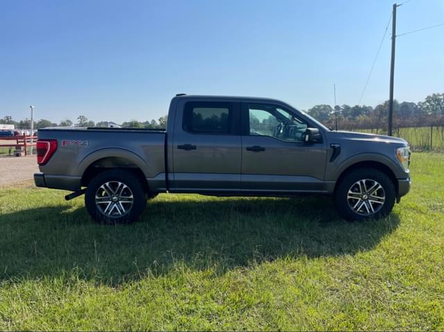 Image of Ford F-150 equipment image 3