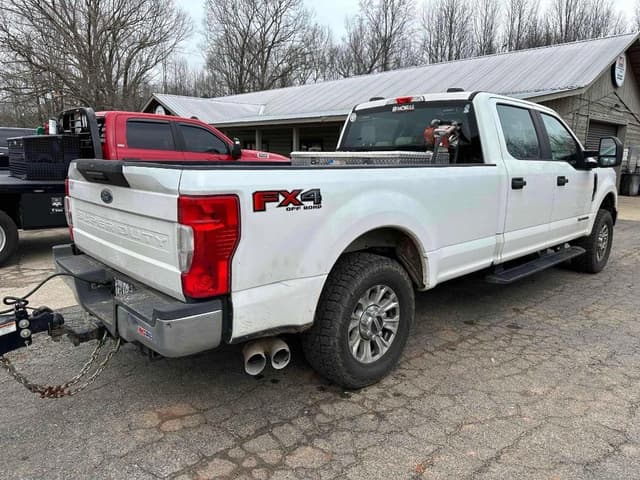 Image of Ford F-250 equipment image 3