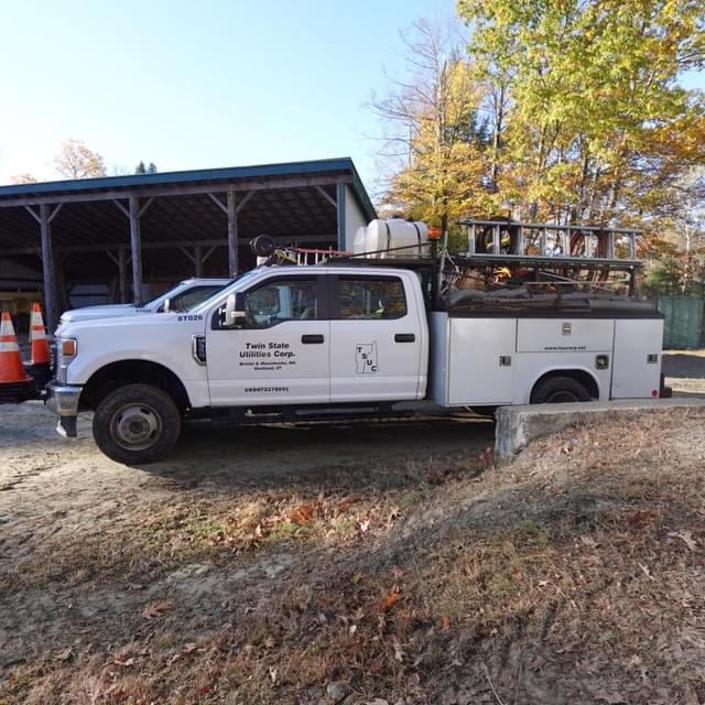 Image of Ford F-350 equipment image 2