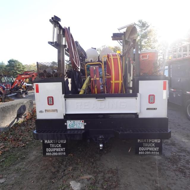 Image of Ford F-350 equipment image 4