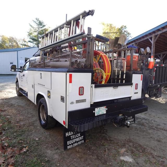 Image of Ford F-350 equipment image 3
